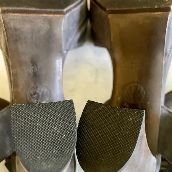 Coclico slate blue gray suede leather heels with win… - Picture 8 of 8